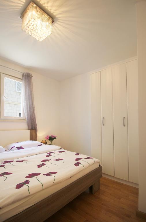 Apartment Marieta สปลิท ภายนอก รูปภาพ